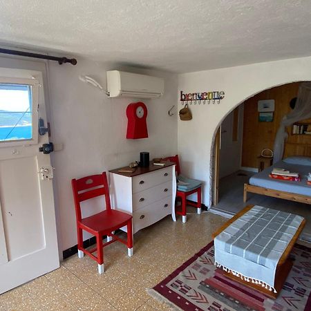 Les Oreades, Studio Le Marin Avec Vue Mer Imprenable Apartment Ile du Levant Luaran gambar